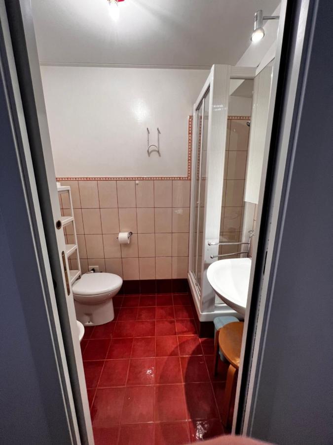 Abbrescia 50 Apartment Bari Bagian luar foto